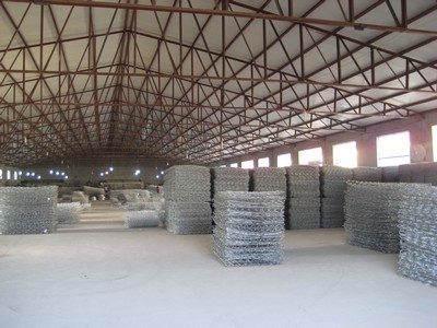 固濱籠結(jié)構(gòu)與傳統(tǒng)護(hù)坡結(jié)構(gòu)的生態(tài)效益對比